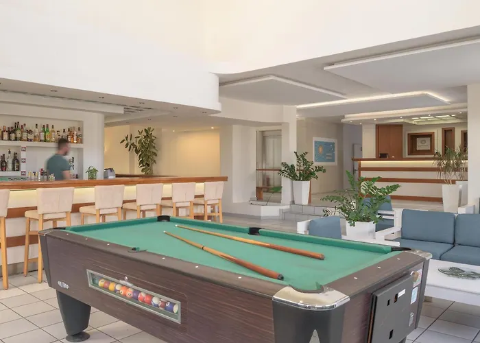 赫索尼索斯中心酒店