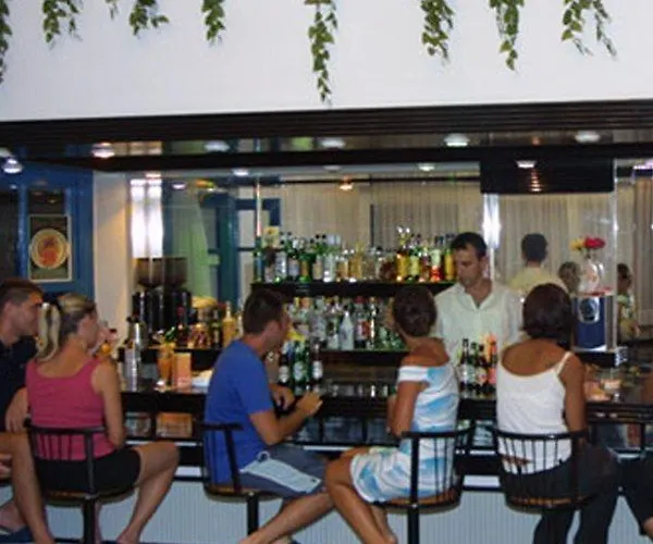 赫索尼索斯中心酒店 酒店