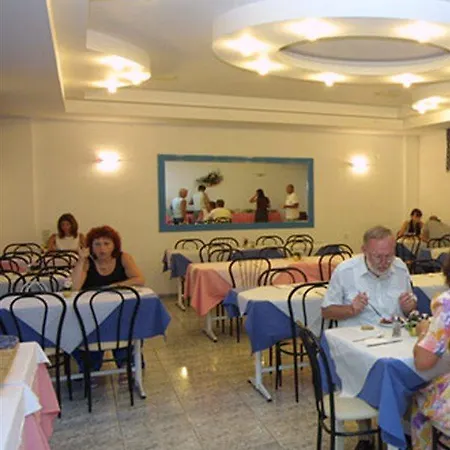 赫索尼索斯中心酒店 3* 赫索尼索斯