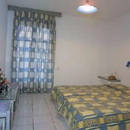 Central Hersonissos Hotel Готель 3*